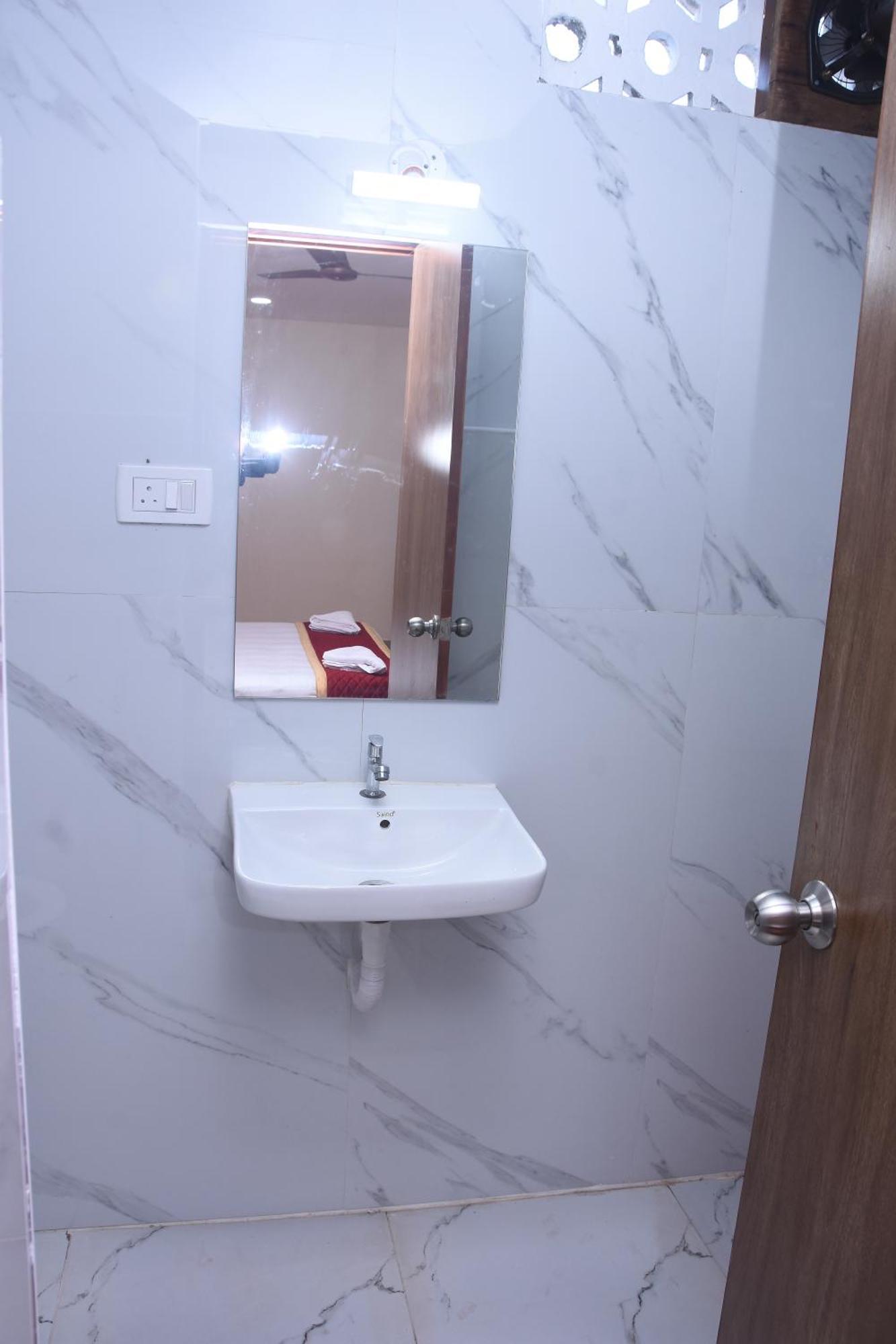 Hotel Prc Residency Čennai Exteriér fotografie